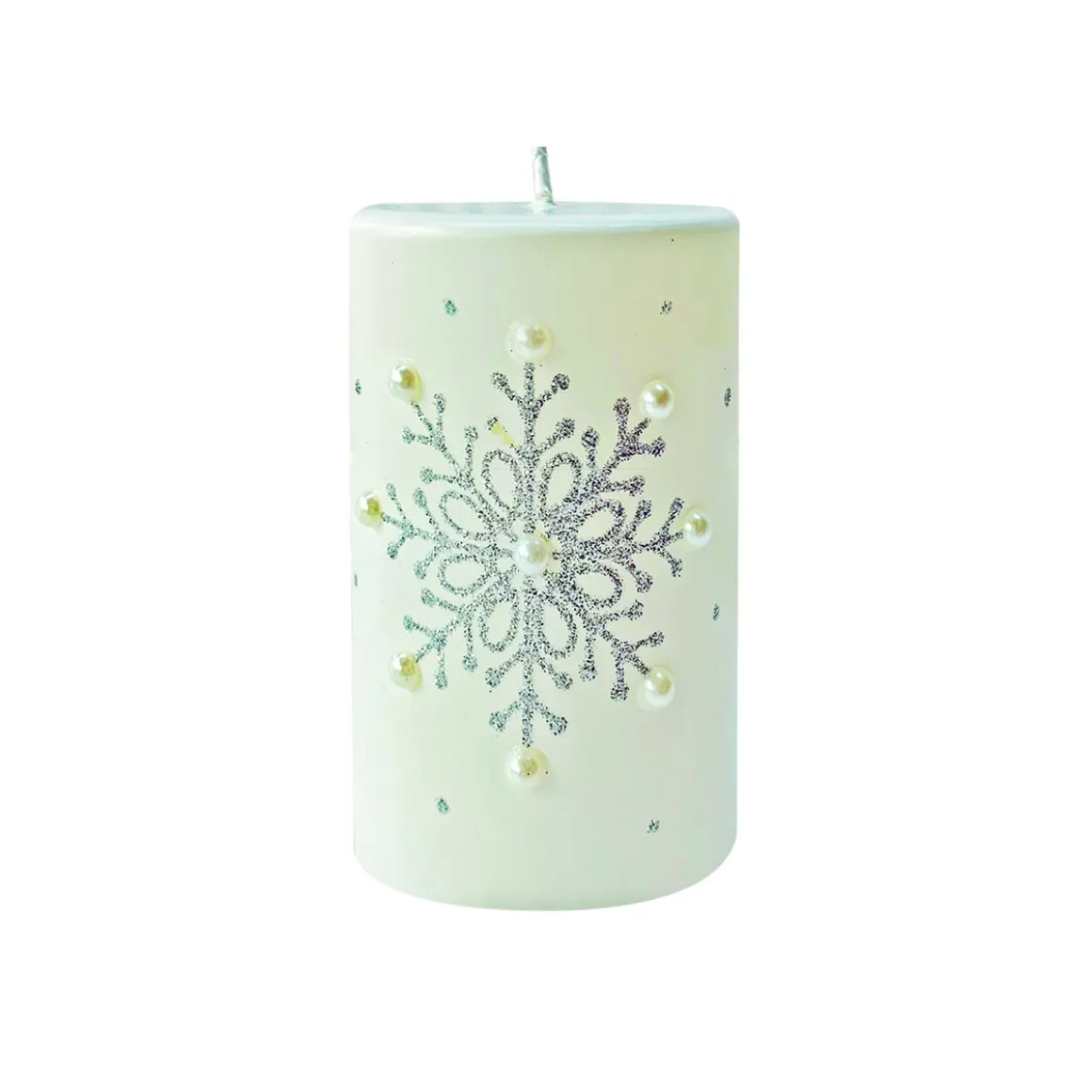 candela_cilindrica_decora_2.webp Candela cilindrica decorata con fiocco di neve glitterato e perle, disponibile in disponibile in diverse misure e colori.