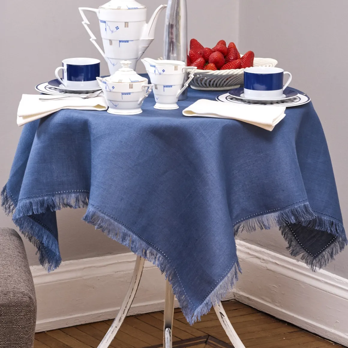 centrotavola_in_puro_lino_1.webp CENTROTAVOLA IN PURO LINO CON FRANGE DISPONIBILE IN 6 COLORI