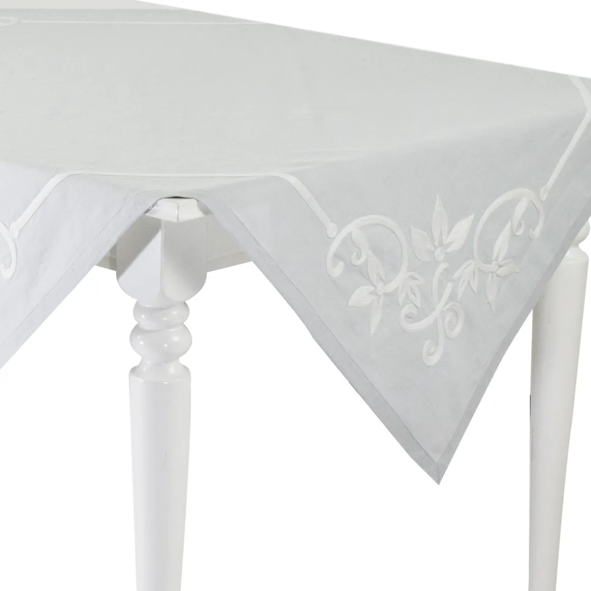 centrotavola_lino_e_coton_2-1.webp CENTROTAVOLA LINO E COTONE DISPONIBILE IN 3 VARIANTI DI COLORE