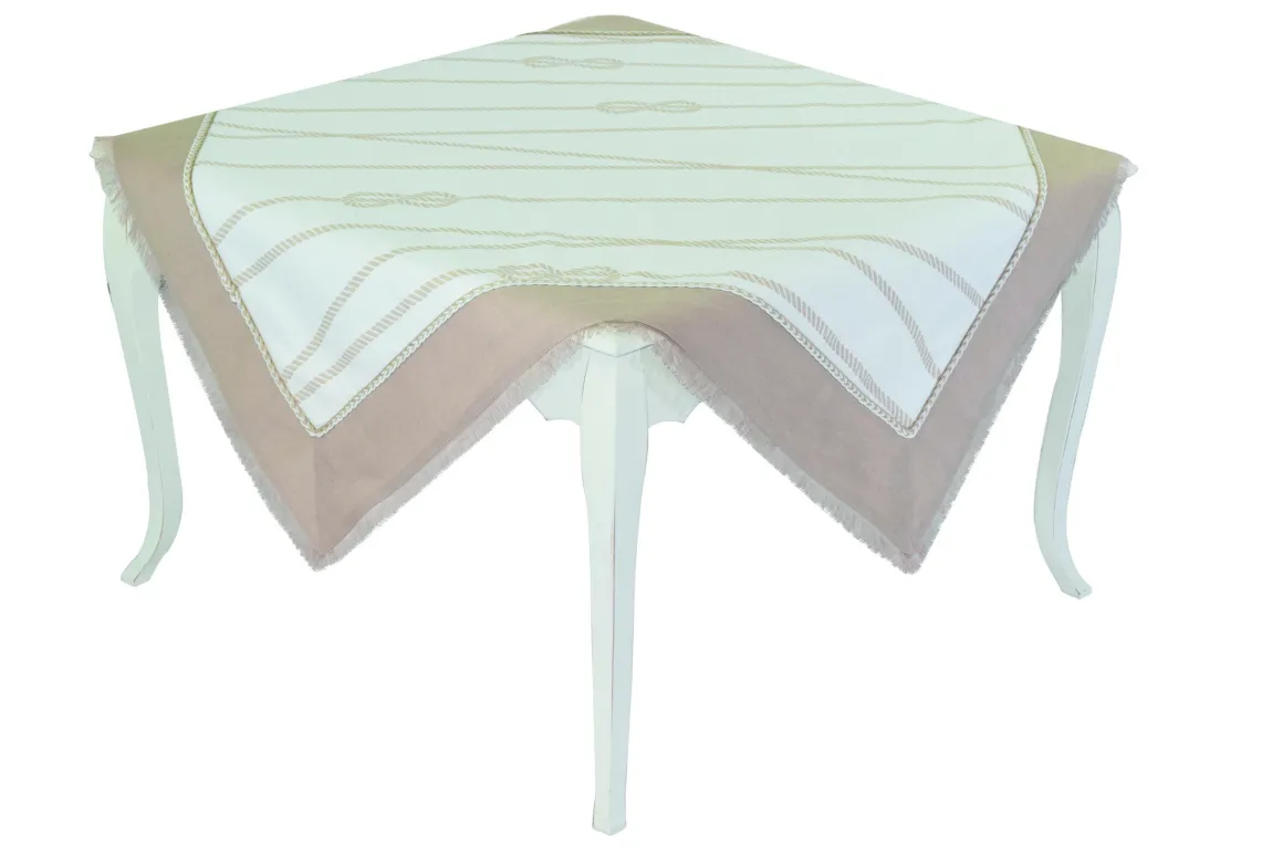 centrotavola_zante_panama_1.webp CENTROTAVOLA ZANTE PANAMA FIAMMATA CON STAMPA A CORDA E PASSAMANERIA LAVORATA A MANO