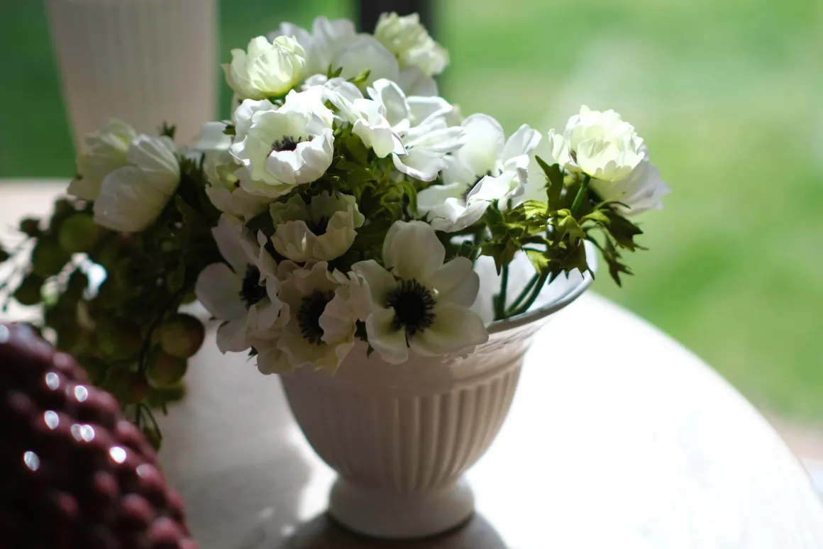 coppaportafrutta_decorati_0.webp Coppa/portafrutta decorativa in porcellana