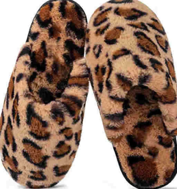 Pantofole donna antiscivolo con design animalesco applicato, disponibile in diversi colori e misure.