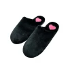 Pantofole donna antiscivolo con disegno a cuore, disponibile in diversi colori e taglie.