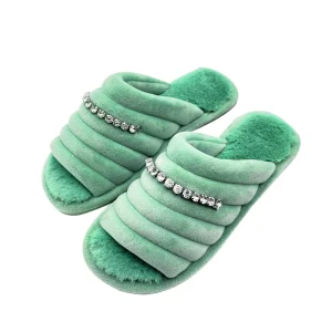 Pantofole donna antiscivolo in pelliccia e pietrine applicate, disponibile in diversi colori e misure.