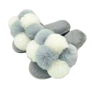 Pantofole donna antiscivolo con nappine, disponibile in diversi colori e taglie.