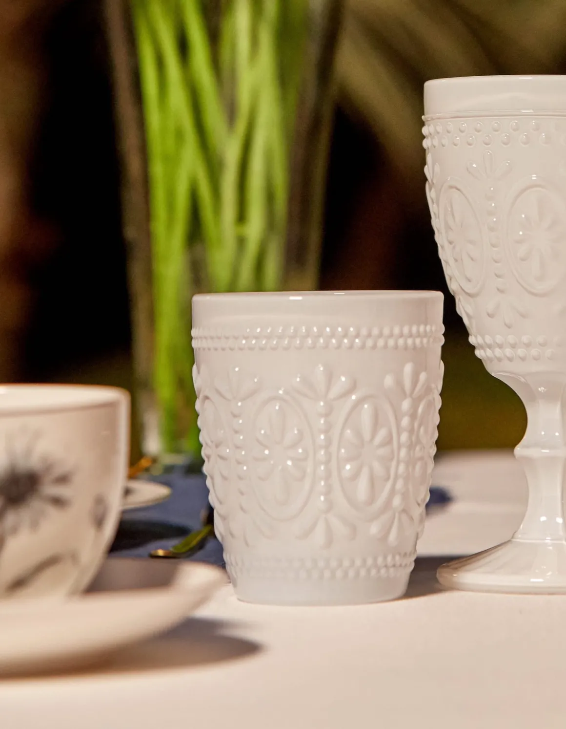 set__bicchieri_lavorazion_0.webp Set 2 Bicchieri lavorazione a rilievo opalina