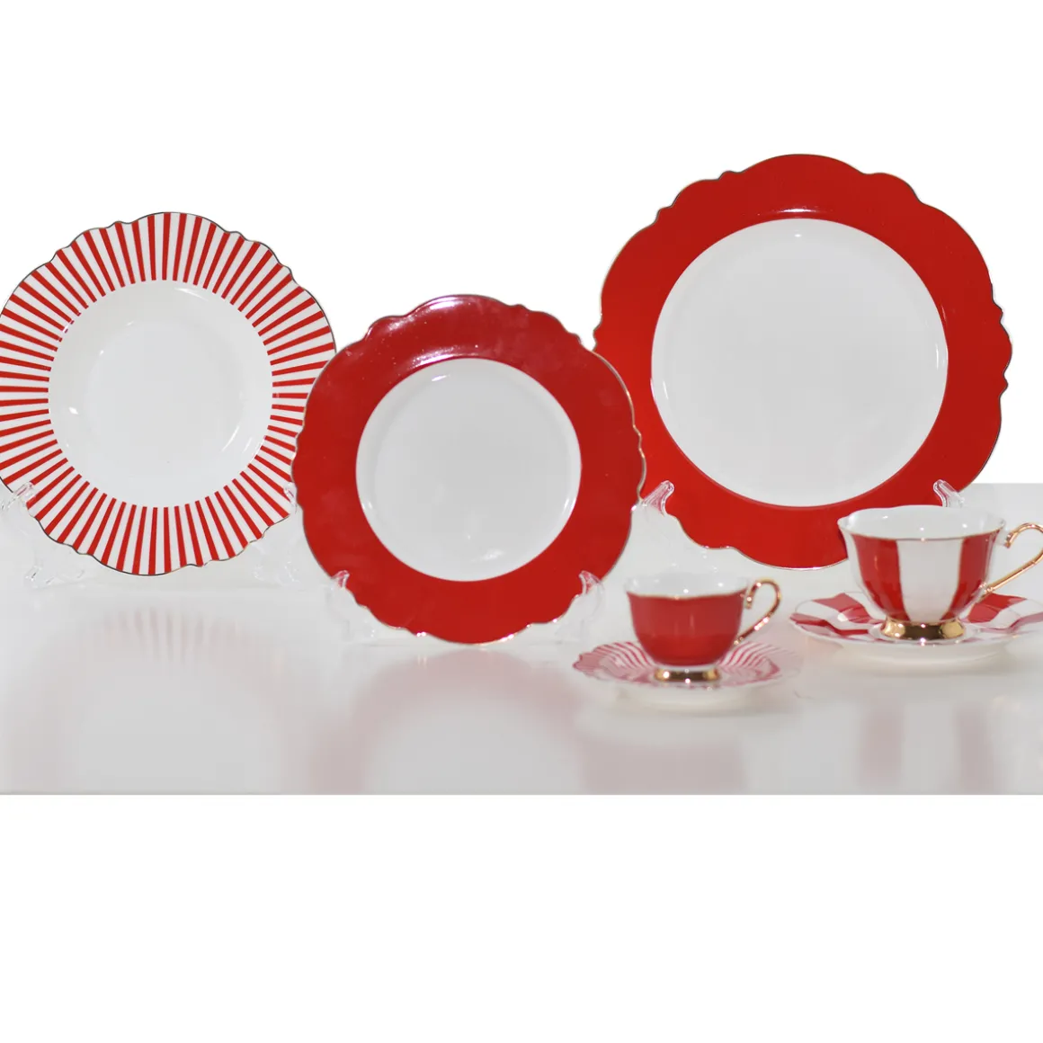set__pezzi_piatti_porcell_1.webp Set 3 Pezzi Piatti Porcellana New Bone China profilo oro
