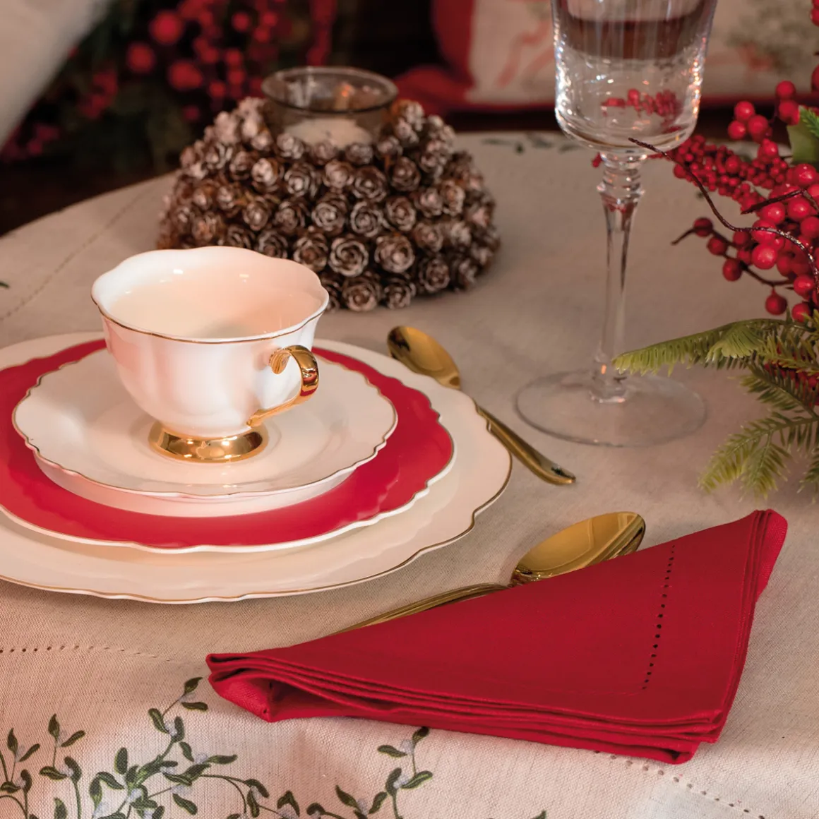 set__tovaglioli_in_cotone_1-1.webp Set 6 Tovaglioli in cotone con orlo a giorno