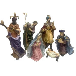 Set 6pz Presepe design evergreen, in poliresina.