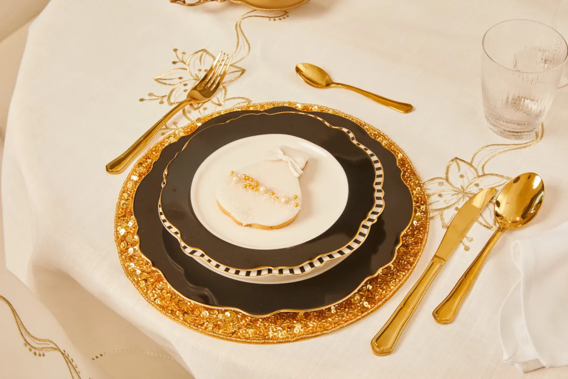 set_ua_pezzi_posate_in_ac_1.webp Set 8u00a0 pezzi posate in acciaio inox oro lucidornrn 