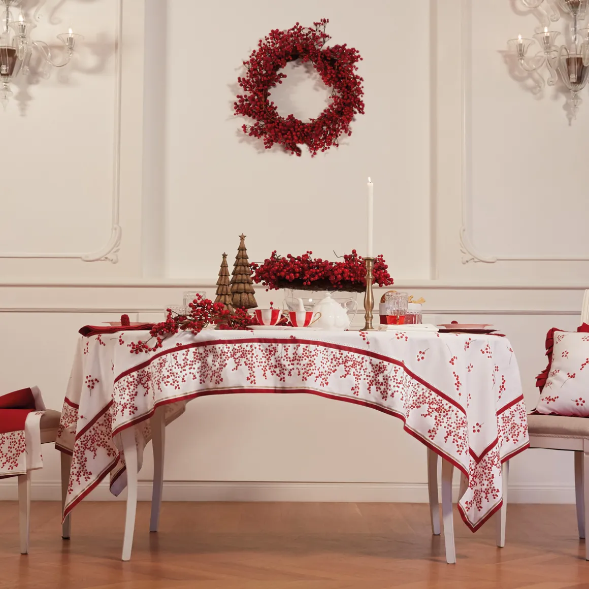 tovaglia_in_cotone_con_st_0-1.webp Tovaglia in cotone con stampa digitale e orlo a giorno