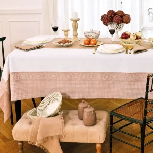 TOVAGLIA JACQUARD PIAZZATA DISPONIBILE IN 2 COLORI