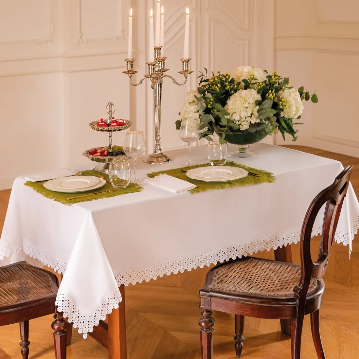 tovaglia_lino_e_cotone_ri_0.webp TOVAGLIA LINO E COTONE RICAMATA