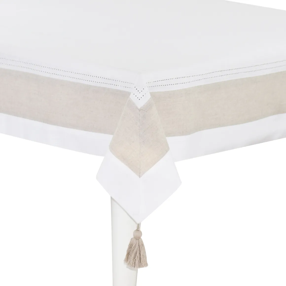 tovaglia_orlo_a_giorno_e__2.webp TOVAGLIA ORLO A GIORNO E BALZA IN LINO DISPONIBILE IN 3 COLORI