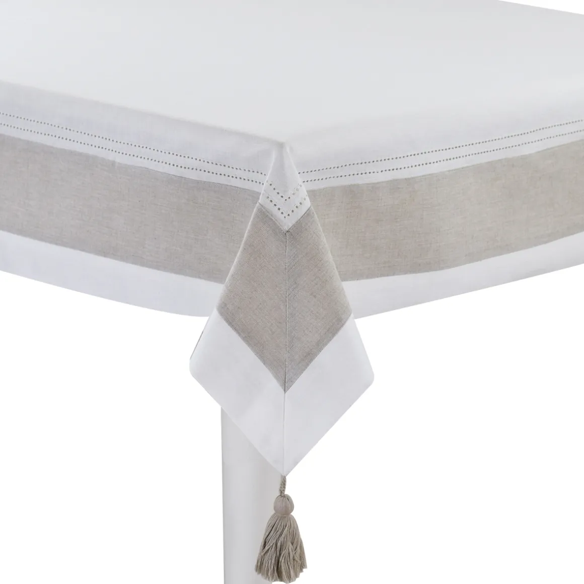 tovaglia_orlo_a_giorno_e__3.webp TOVAGLIA ORLO A GIORNO E BALZA IN LINO DISPONIBILE IN 3 COLORI