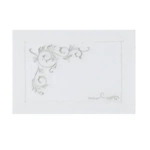 Tovaglietta ricamata con bordo applicato e orlo punto a giorno